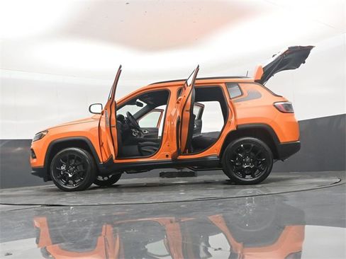 New 2026 Jeep Compass Latitude image 52