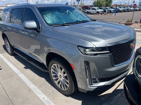 Used 2024 Cadillac Escalade ESV Premium Luxury AWD/4WD image 13