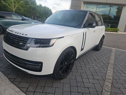 Used 2025 Land Rover Range Rover SE
