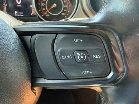 Used 2022 Jeep Wrangler Unlimited Sport AWD/4WD image 13
