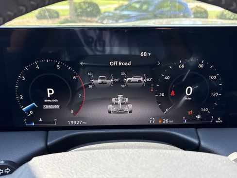 Used 2025 Nissan Armada SL w/ Captain's Chari Seat Package AWD/4WD image 12