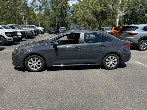Used 2026 Toyota Corolla LE FWD image 2