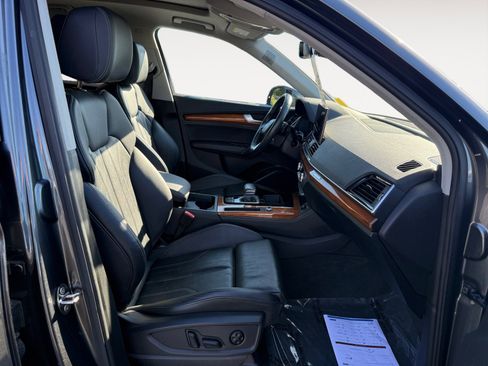 Used 2023 Audi Q5 e Premium Plus image 19