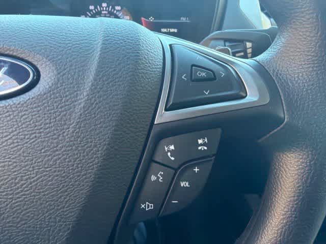 Used 2018 Ford Fusion SE w/ Fusion SE Technology Package FWD image 15