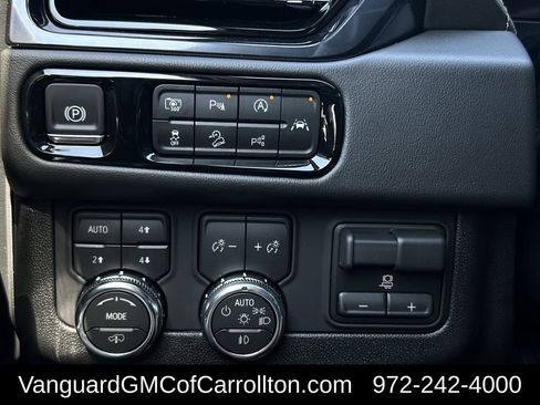 New 2026 GMC Yukon XL AT4 image 19