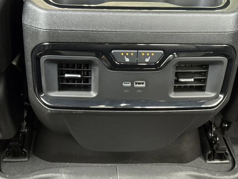 Used 2024 GMC Sierra 2500 AT4 w/ Technology Package AWD/4WD image 40
