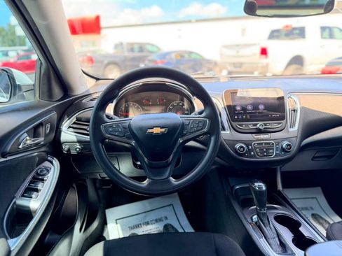 Used 2020 Chevrolet Malibu LT FWD image 11
