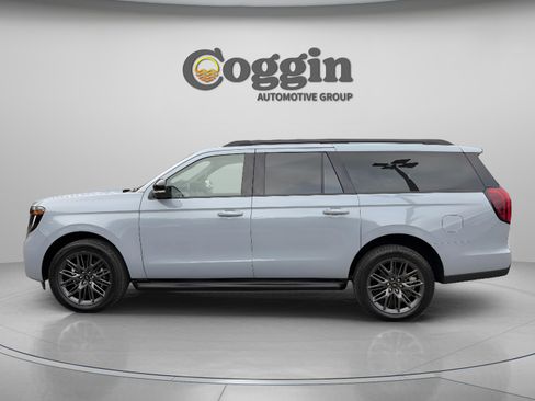 New 2026 Ford Expedition Max Platinum w/ Stealth Appearance Package image 3