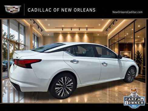 Used 2024 Nissan Altima 2.5 SV FWD image 3