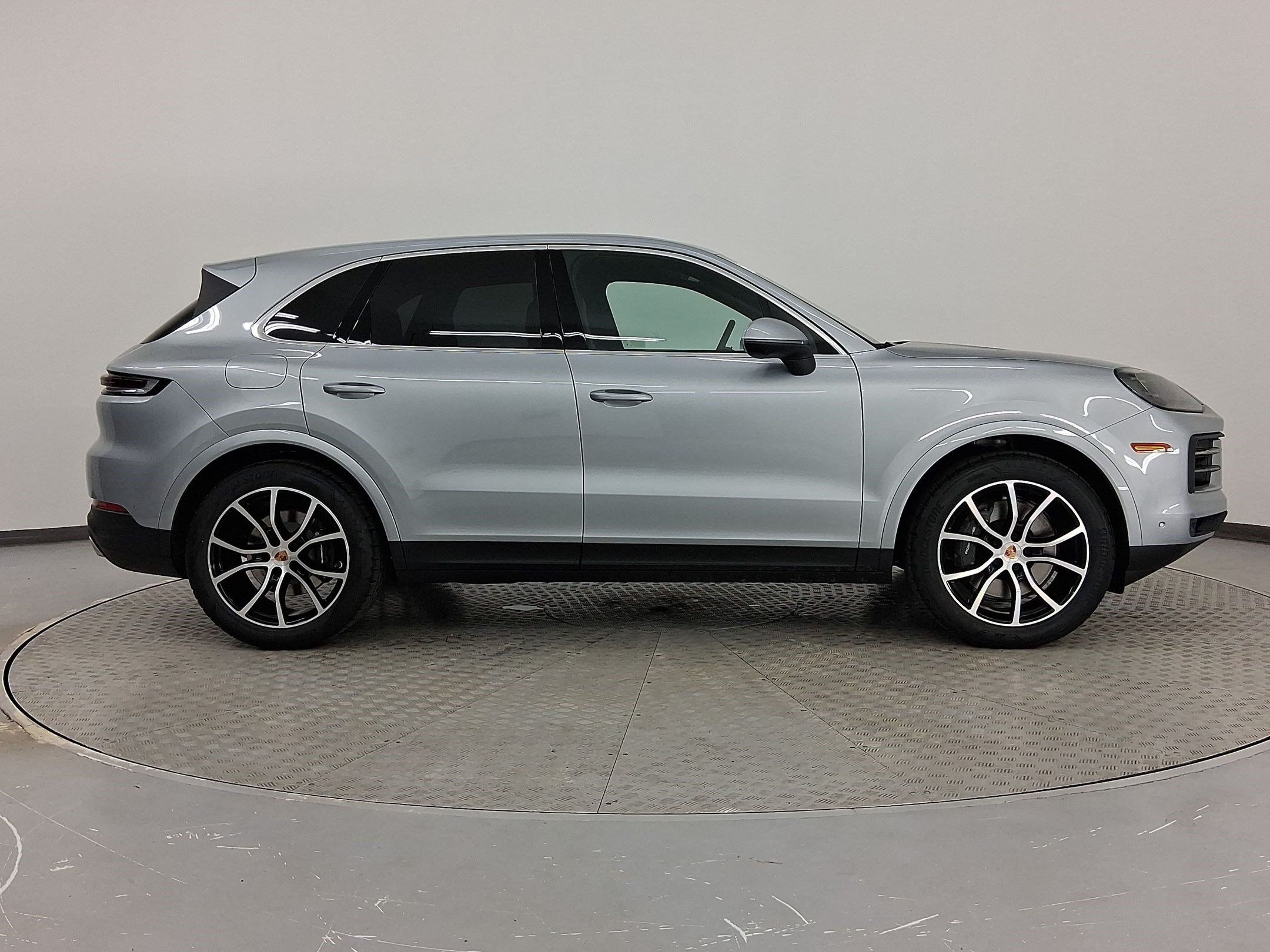 Used 2026 Porsche Cayenne AWD/4WD image 8