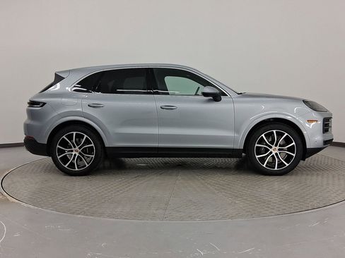 New 2026 Porsche Cayenne AWD/4WD image 8