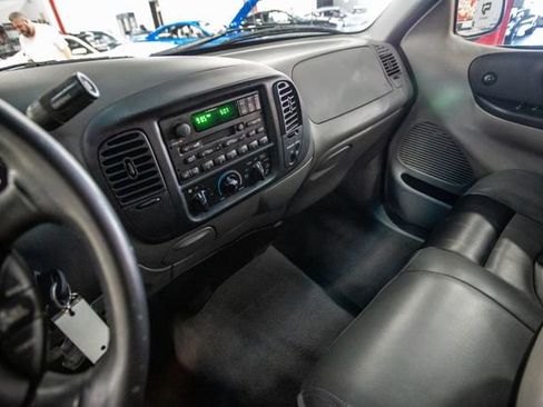 Used 2002 Ford F150 Lightning image 7