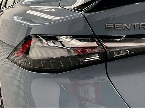 New 2026 Nissan Sentra SR w/ SR Premium Package FWD image 21