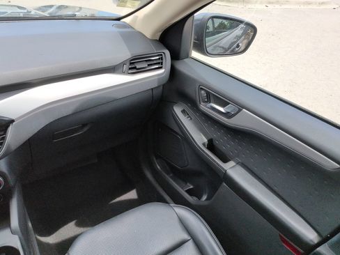 Used 2020 Ford Escape SEL FWD image 17