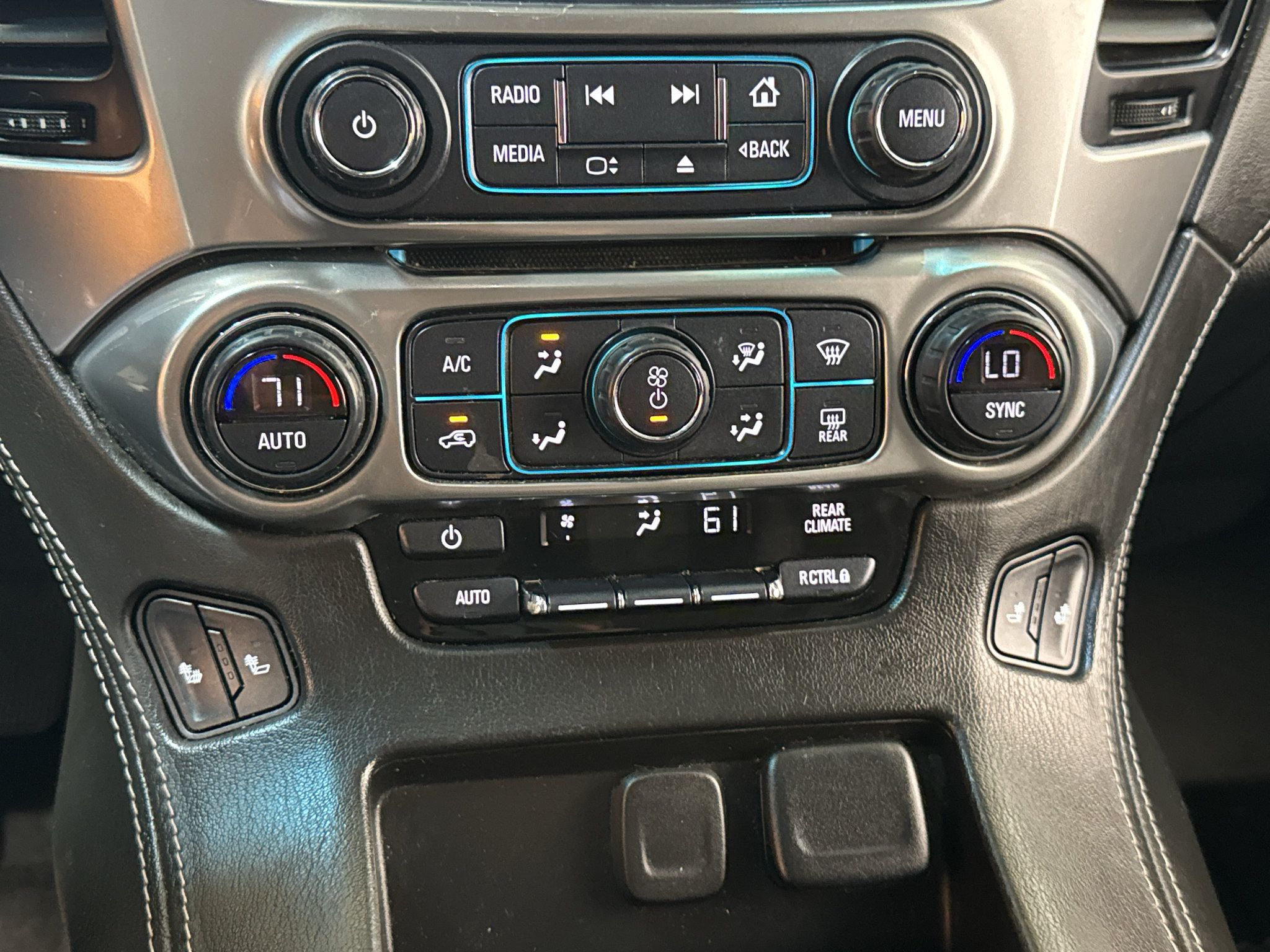 Used 2020 Chevrolet Suburban LT AWD/4WD image 31