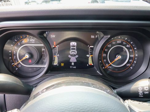 New 2026 Jeep Wrangler Unlimited Sahara AWD/4WD image 28