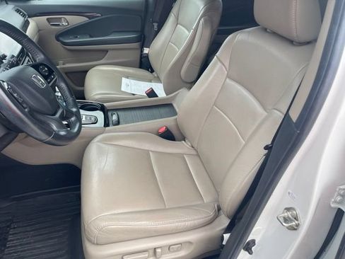 Used 2020 Honda Pilot Touring image 24