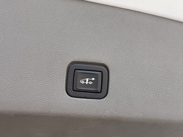 Certified 2020 Cadillac XT6 Premium Luxury FWD image 16