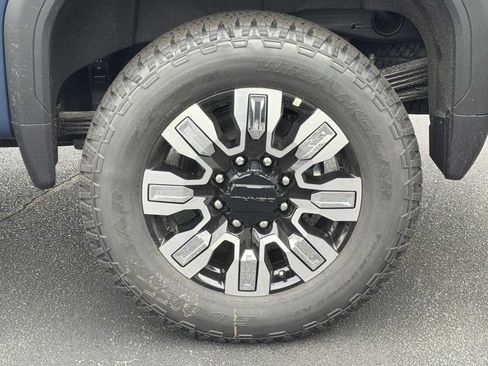 New 2026 GMC Sierra 2500 Denali w/ Denali Reserve Package AWD/4WD image 32