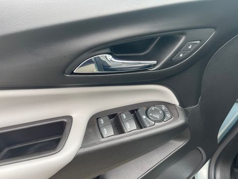 Used 2022 Chevrolet Equinox LT FWD image 9