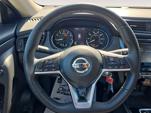 Used 2020 Nissan Rogue S FWD image 16