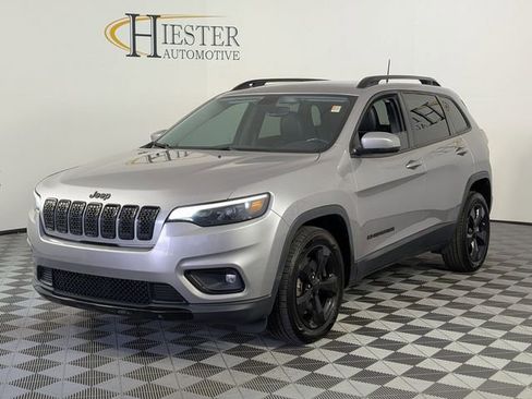 Used 2020 Jeep Cherokee Latitude Plus image 4