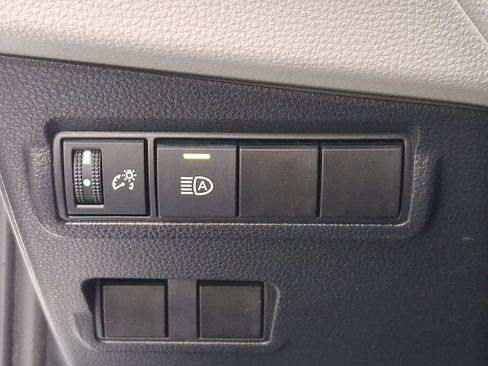 Certified 2024 Toyota Corolla Cross L image 26