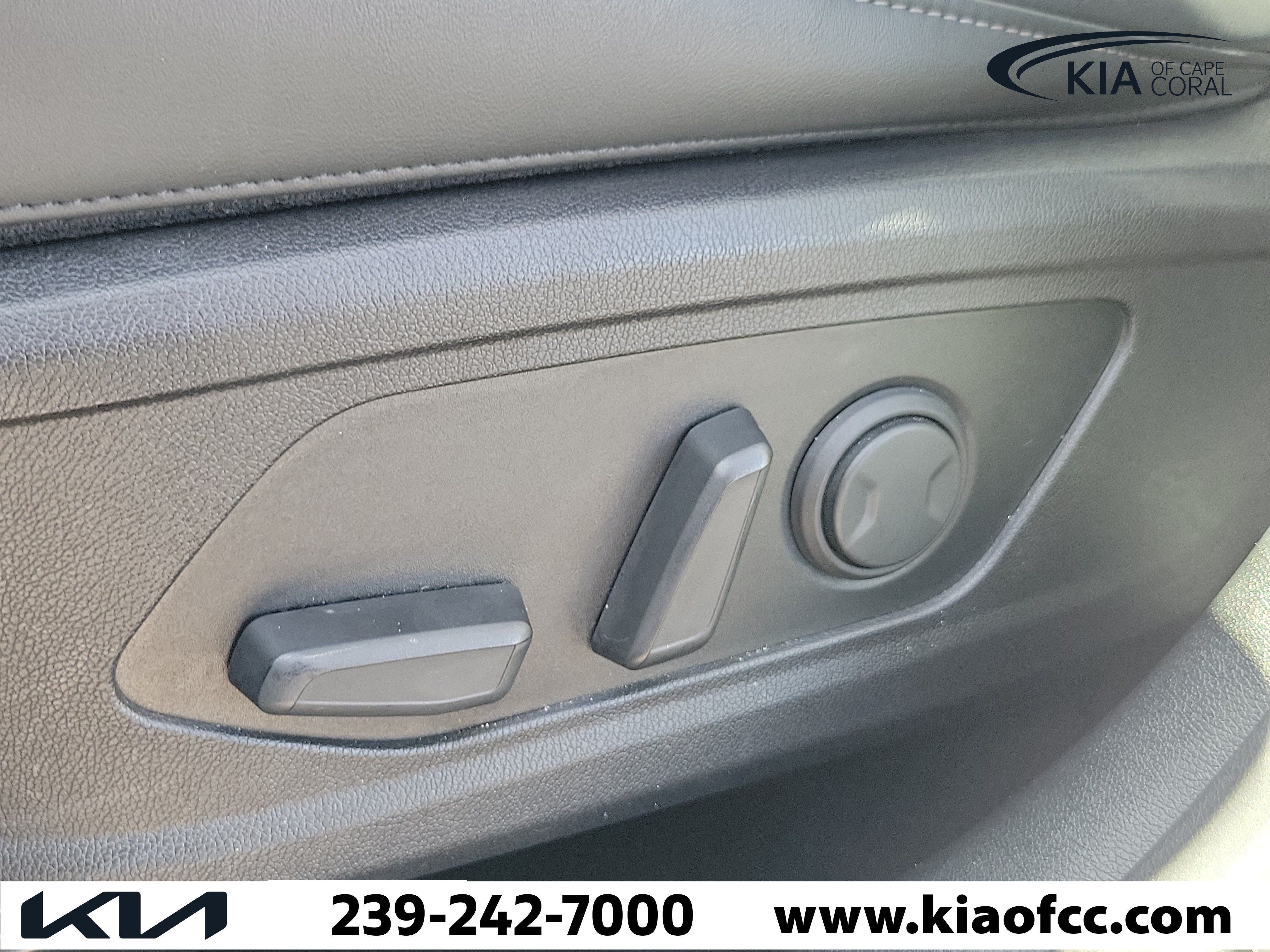 Certified 2023 Kia Sorento S w/ Panoramic Sunroof Package FWD image 24