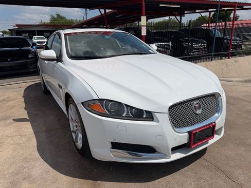 Used 2015 Jaguar XF Premium RWD image 5