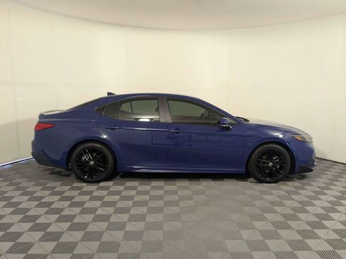 Certified 2025 Toyota Camry SE w/ Convenience Package FWD image 5