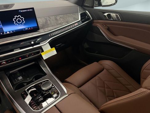 New 2026 BMW X5 xDrive50e image 23
