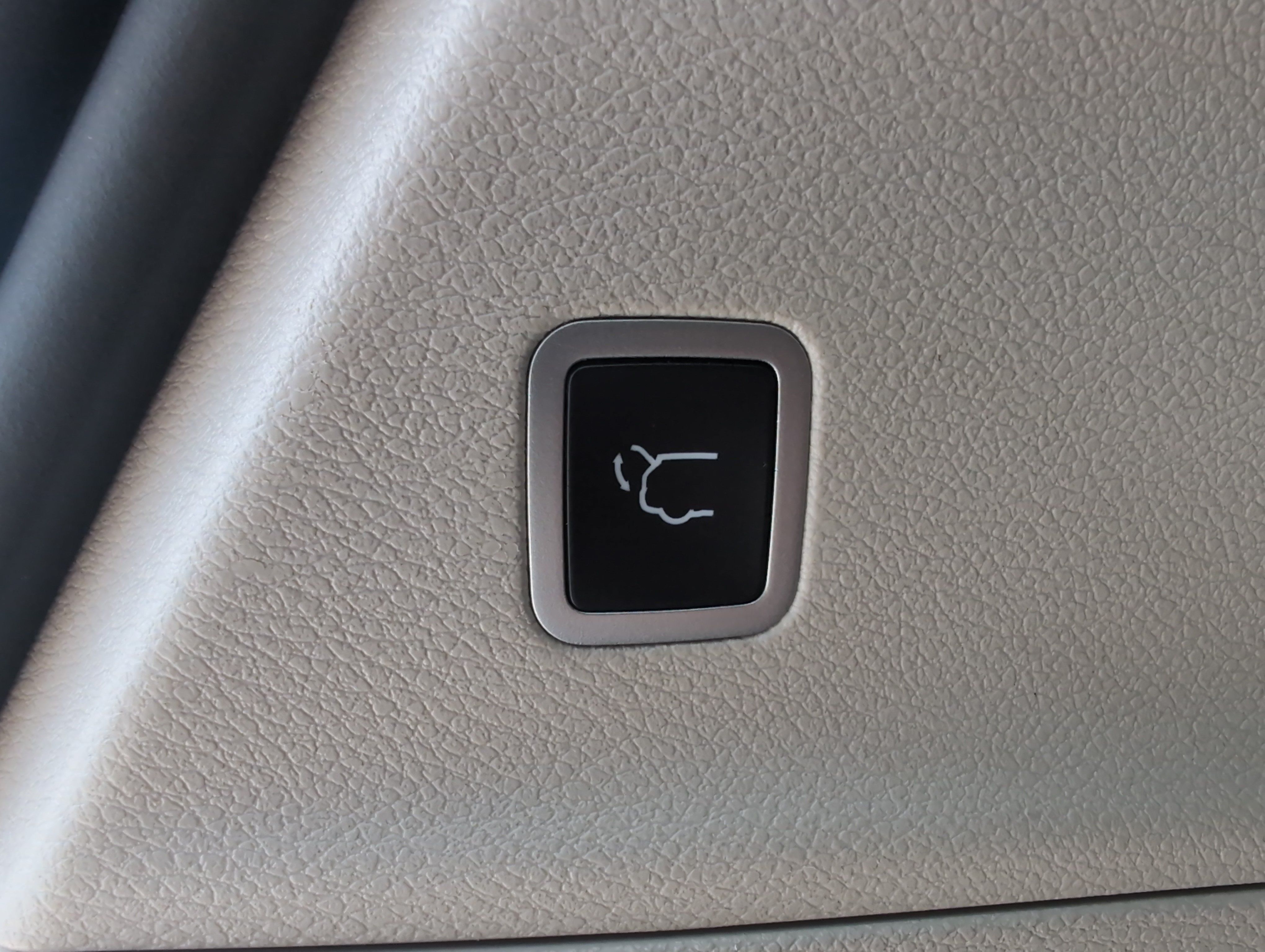 Used 2024 Chrysler Pacifica Touring-L FWD image 36