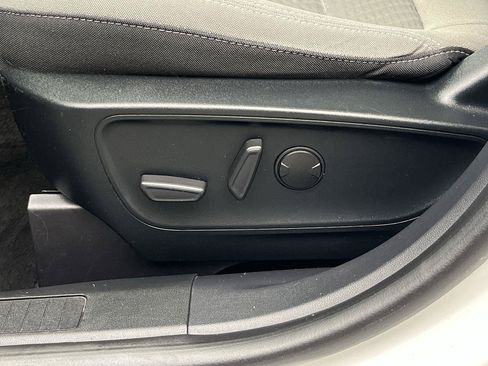 Used 2020 Ford Escape SE AWD/4WD image 12
