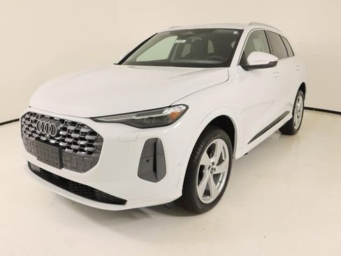 New 2025 Audi Q5 Premium Plus image 1