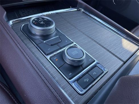 Used 2024 Ford Expedition Max Limited image 23