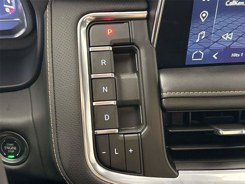 Used 2024 GMC Yukon AT4 w/ AT4 Premium Plus Package AWD/4WD image 27