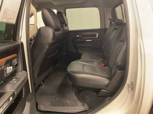 Used 2016 RAM 1500 Laramie w/ Convenience Group image 32