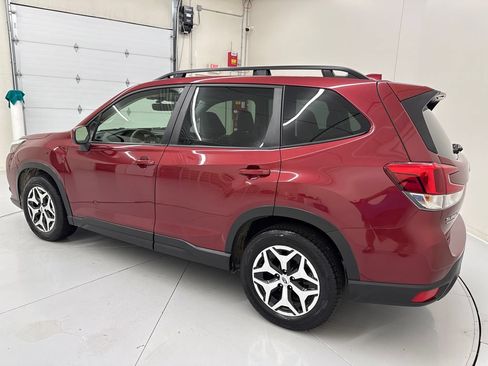Certified 2023 Subaru Forester Premium AWD/4WD image 4