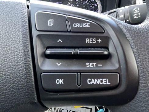 Used 2020 Hyundai Venue SEL FWD image 24