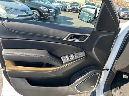 Used 2019 GMC Yukon XL Denali RWD image 11
