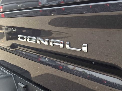 Certified 2023 GMC Sierra 1500 Denali image 35