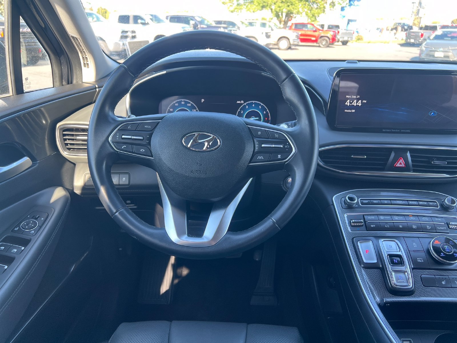 Used 2023 Hyundai Santa Fe SEL w/ Premium Package AWD/4WD image 11