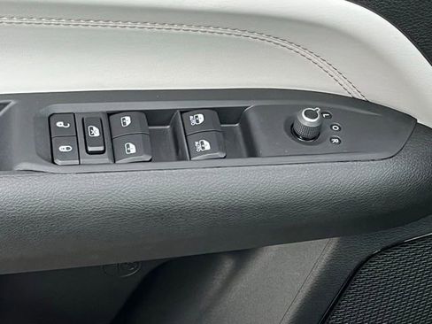 Used 2024 Jeep Compass Limited image 21