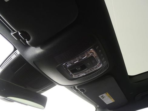 Used 2025 Mercedes-Benz GLS 450 4MATIC image 22