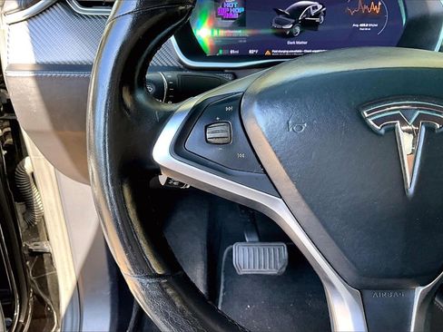 Used 2017 Tesla Model X 90D image 10