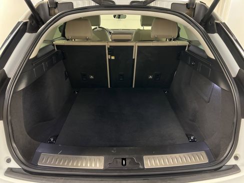 Used 2020 Land Rover Range Rover Velar S image 34