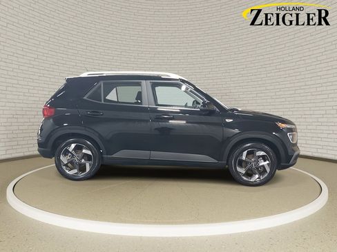 New 2026 Hyundai Venue SEL image 4