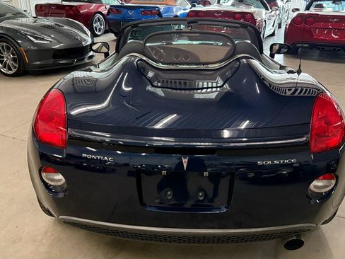 Used 2006 Pontiac Solstice Convertible w/ Premium Package RWD image 10