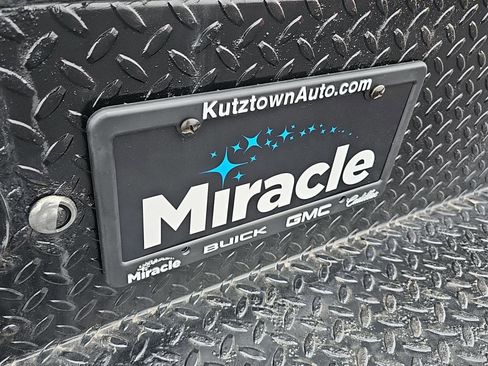 Used 2018 Chevrolet Express 3500 w/ Driver Convenience Package image 25