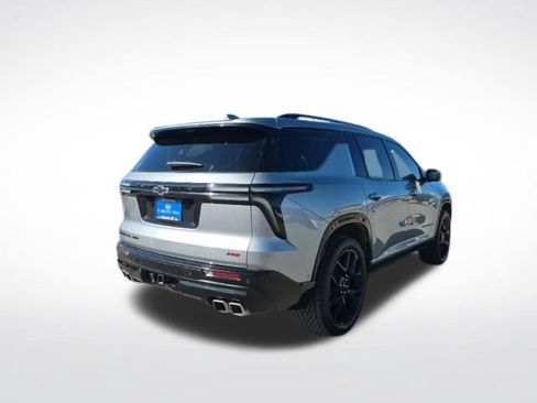 Used 2024 Chevrolet Traverse RS AWD/4WD image 5